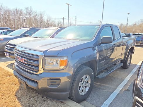 Used 2017 GMC Canyon W/T w/ Convenience Package image 4