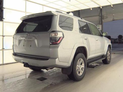 Used 2024 Toyota 4Runner SR5 AWD/4WD image 3