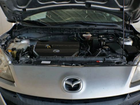 Used 2011 MAZDA MAZDA3 i Touring image 29