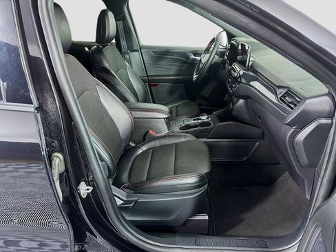 Certified 2025 Ford Escape ST-Line FWD image 26