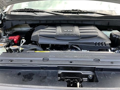 Used 2021 Nissan Titan PRO-4X w/ Pro-4x Convenience Package AWD/4WD image 31