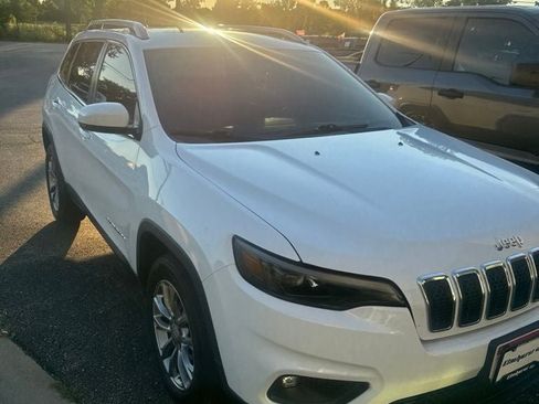 Used 2019 Jeep Cherokee Latitude Plus w/ Cold Weather Group FWD image 4
