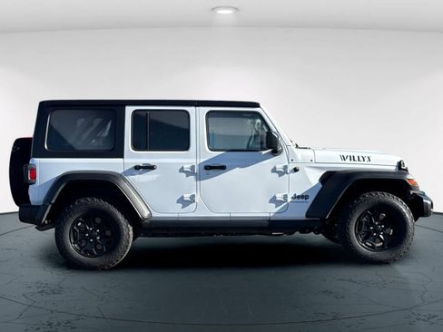 Used 2023 Jeep Wrangler Unlimited w/ Cold Weather Group image 6