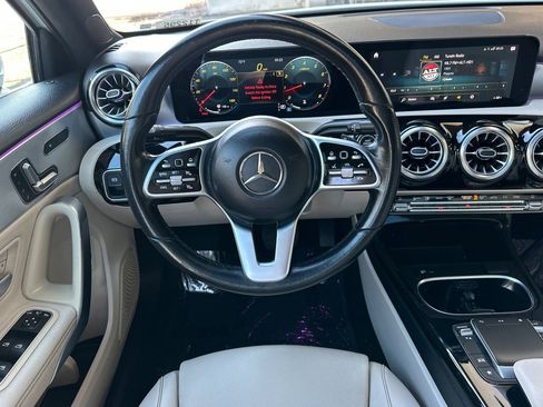 Used 2022 Mercedes-Benz A 220 image 17