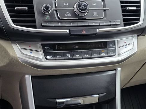 Used 2014 Honda Accord LX image 18