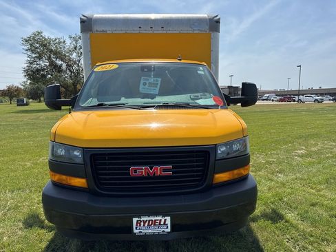Used 2021 GMC Savana 3500 Extended w/ Power Convenience Package image 12