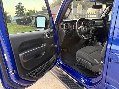 Used 2020 Jeep Wrangler Unlimited Sport AWD/4WD image 12