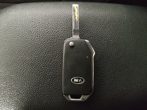 Used 2019 Kia Forte LXS image 32