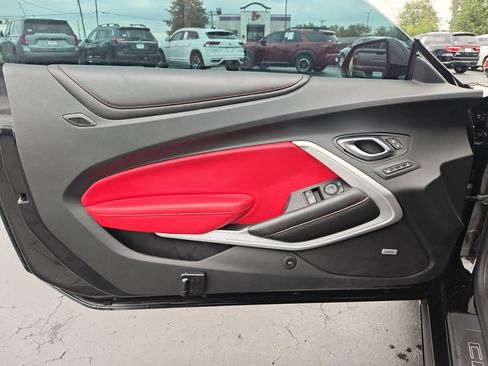 Used 2018 Chevrolet Camaro SS RWD image 12