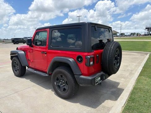 Used 2025 Jeep Wrangler Sport AWD/4WD image 8