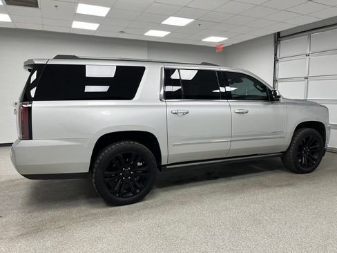 Used 2017 GMC Yukon XL Denali w/ Open Road Package AWD/4WD image 11