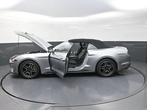 Used 2023 Ford Mustang Premium RWD image 39