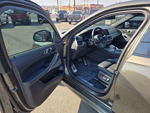 Used 2022 BMW X6 xDrive40i w/ M Sport Package AWD/4WD image 19