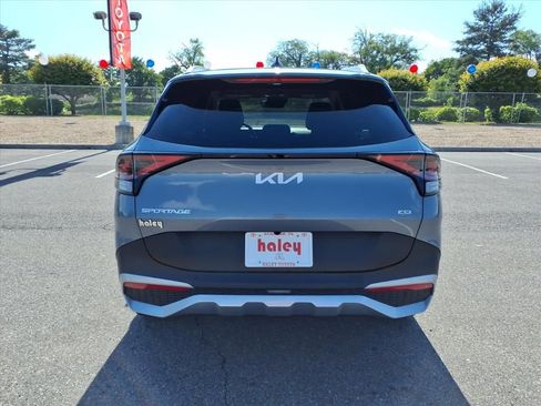 Used 2024 Kia Sportage EX AWD/4WD image 6