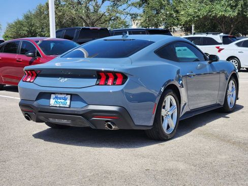 Used 2026 Ford Mustang Coupe RWD image 6