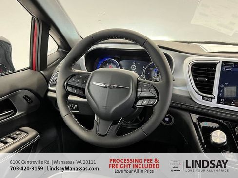 New 2026 Chrysler Pacifica Limited w/ S Appearance Package image 18