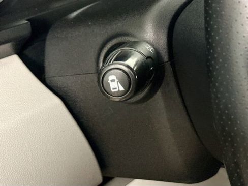 Used 2015 Honda Odyssey EX-L image 25