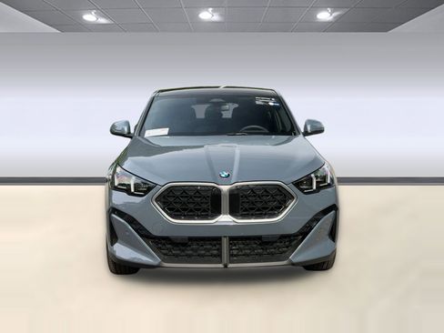Certified 2025 BMW X2 xDrive28i AWD/4WD image 6