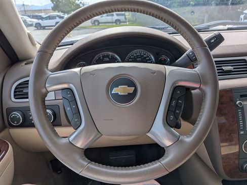 Used 2014 Chevrolet Silverado 2500 LTZ w/ LTZ Plus Package AWD/4WD image 14