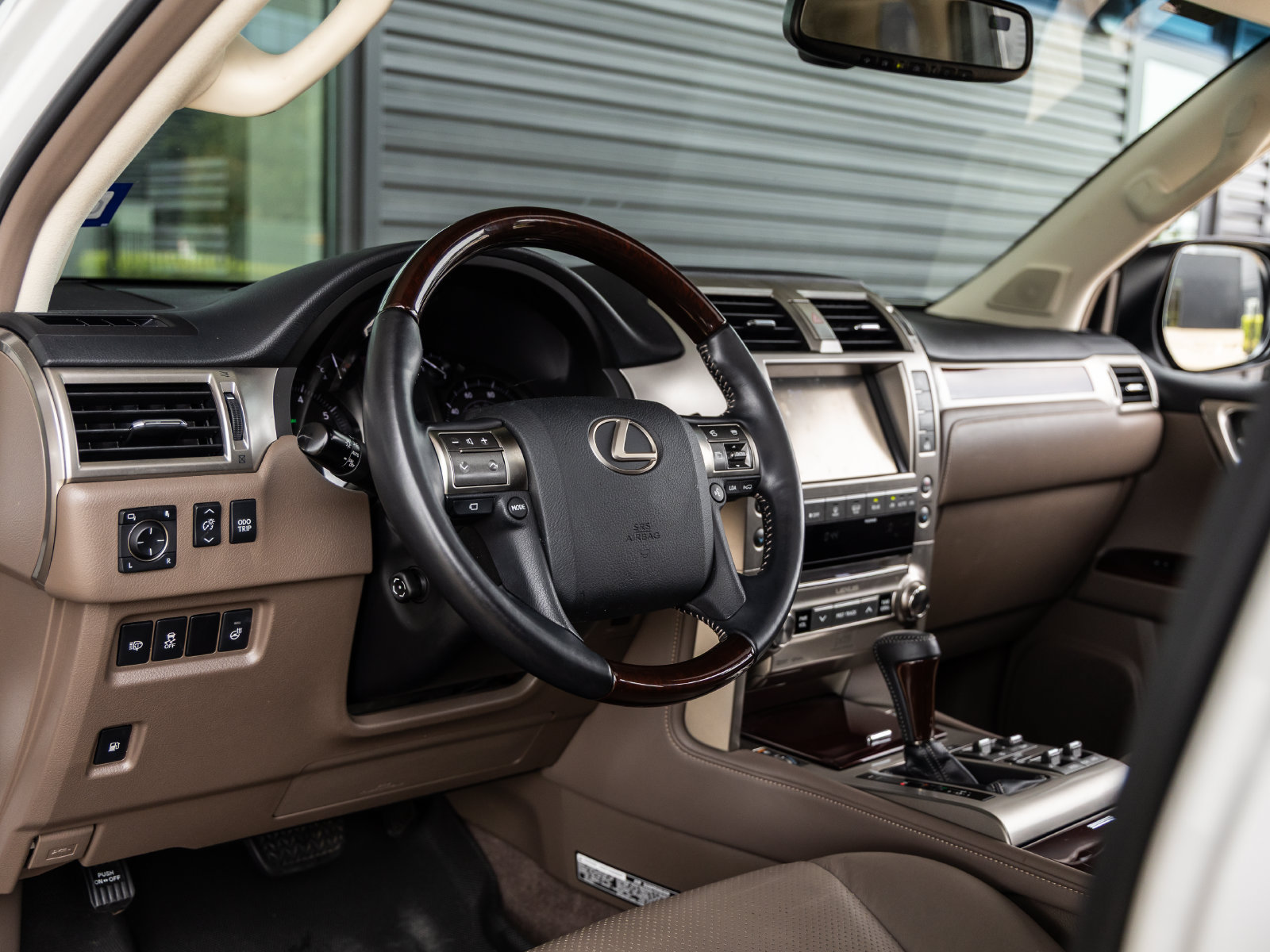 Used 2019 Lexus GX 460 Luxury AWD/4WD image 26