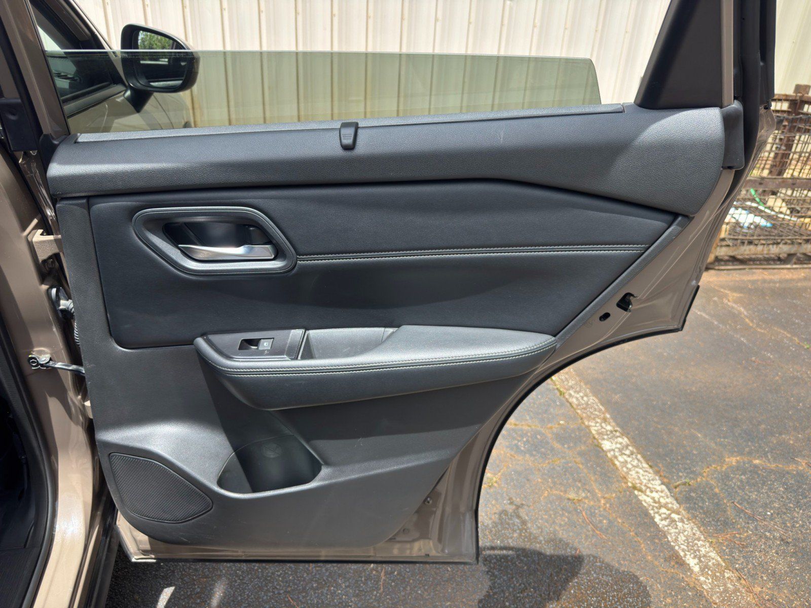 Used 2024 Nissan Rogue SV w/ SV Premium Package FWD image 41