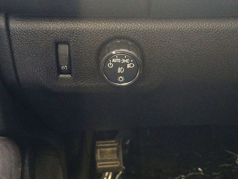Used 2022 GMC Canyon Elevation w/ Driver Alert Package RWD image 12