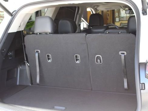 Used 2024 Kia Telluride EX image 31