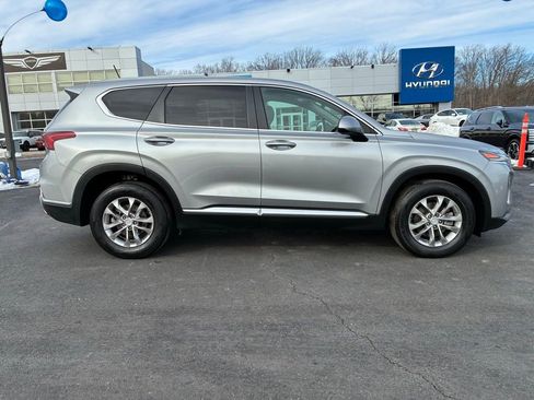 Used 2020 Hyundai Santa Fe SE image 8