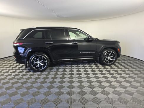 Used 2022 Jeep Grand Cherokee Summit AWD/4WD image 6