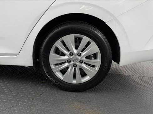 Used 2025 Nissan Sentra S FWD image 32