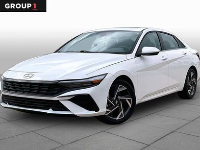 Used 2025 Hyundai Elantra SEL