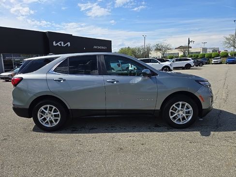 Used 2024 Chevrolet Equinox LT image 2