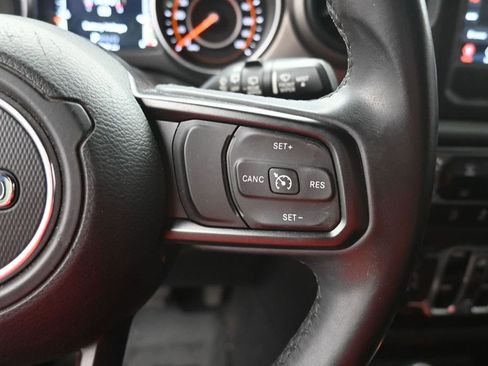 Used 2018 Jeep Wrangler Unlimited Sport S AWD/4WD image 7