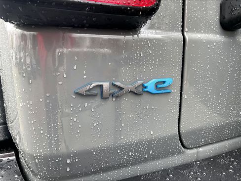 Used 2023 Jeep Wrangler Unlimited w/ Cold Weather Group image 27