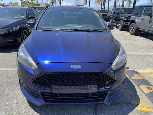 Used 2016 Ford Focus ST w/ Equipment Group 401A FWD image 3