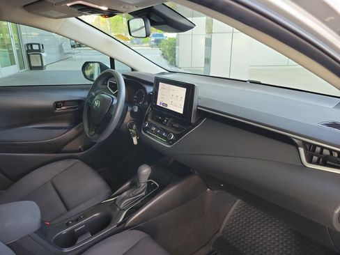 Certified 2023 Toyota Corolla LE image 31