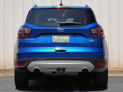 Used 2017 Ford Escape SE w/ Equipment Group 201A AWD/4WD image 9