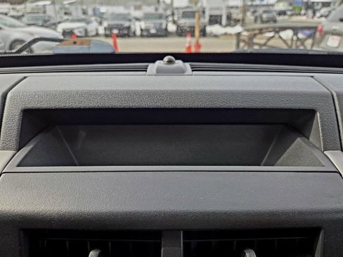 Used 2012 Jeep Liberty Sport image 33