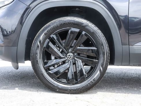 Used 2023 Volkswagen Atlas Cross Sport SE w/ Panoramic Sunroof Package AWD/4WD image 17