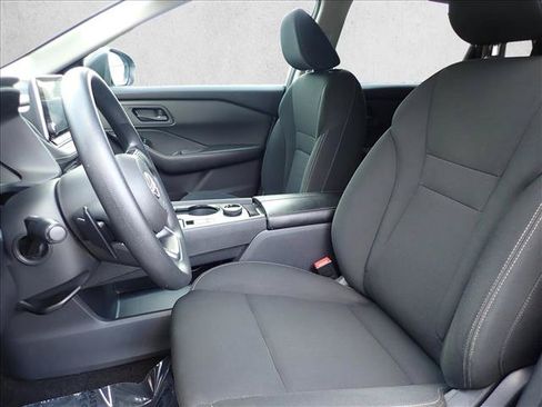 Used 2024 Nissan Rogue S AWD/4WD image 11