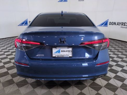 Used 2025 Honda Civic Sport image 4