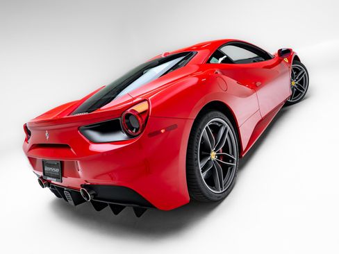 Used 2018 Ferrari 488 GTB RWD image 54