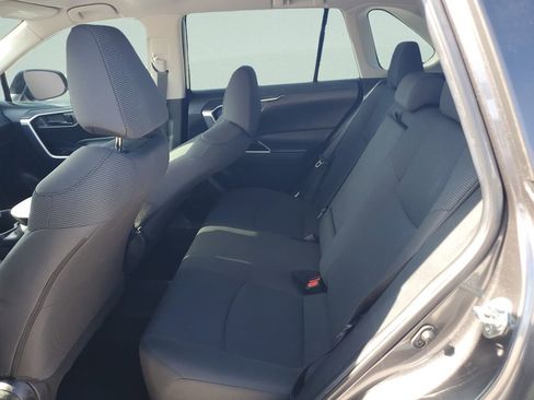 Certified 2023 Toyota RAV4 LE FWD image 10