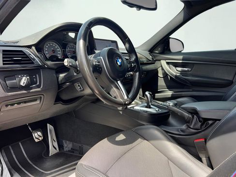 Used 2018 BMW M3 w/ Competition Package RWD image 36