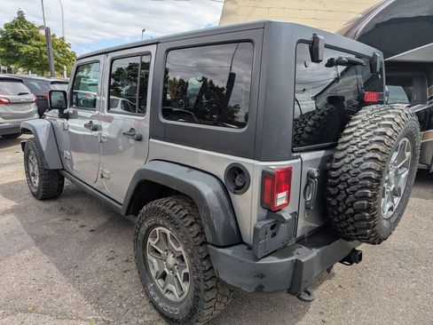 Used 2017 Jeep Wrangler Unlimited Rubicon w/ Connectivity Group AWD/4WD image 5