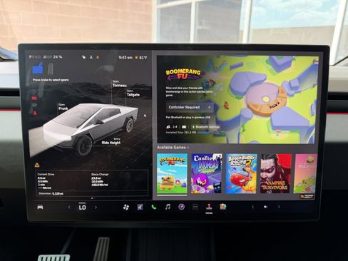 Used 2025 Tesla Cybertruck AWD Crew Cab image 29