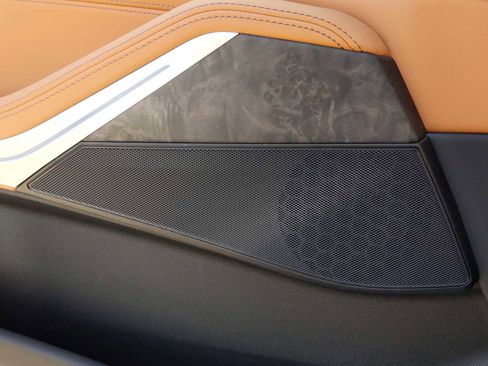 Used 2025 BMW X5 xDrive50e image 32