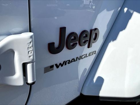 Used 2024 Jeep Wrangler Unlimited Rubicon image 29
