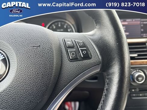 Used 2013 BMW 328i Convertible image 21