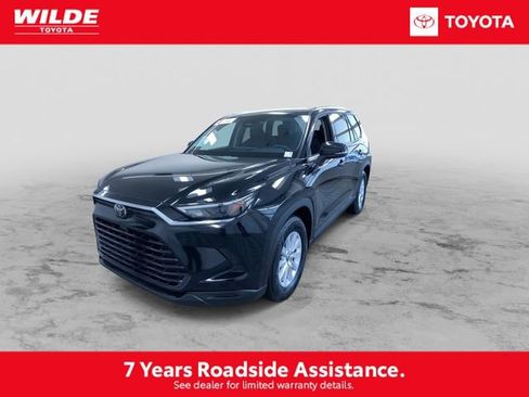 Certified 2025 Toyota Grand Highlander AWD image 5